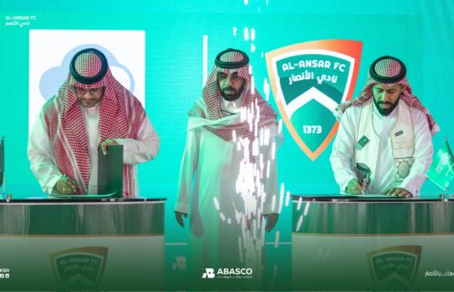 شركة نادي الأنصار توقع عقد رعاية مع شركة غيمة سحب للمياه